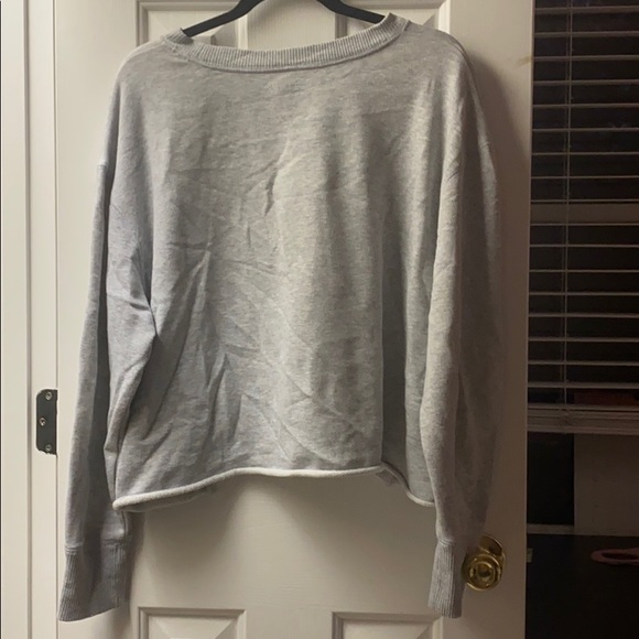 Cropped Grey tie up sweater - Picture 2 of 4